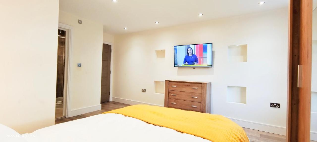 Appartement First Floor Flat 1 Northwood à Londres Extérieur photo